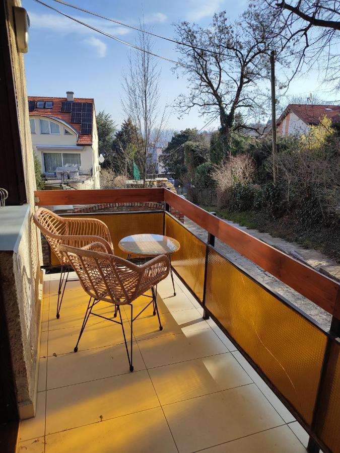Hillside Lodge Budapest Esterno foto