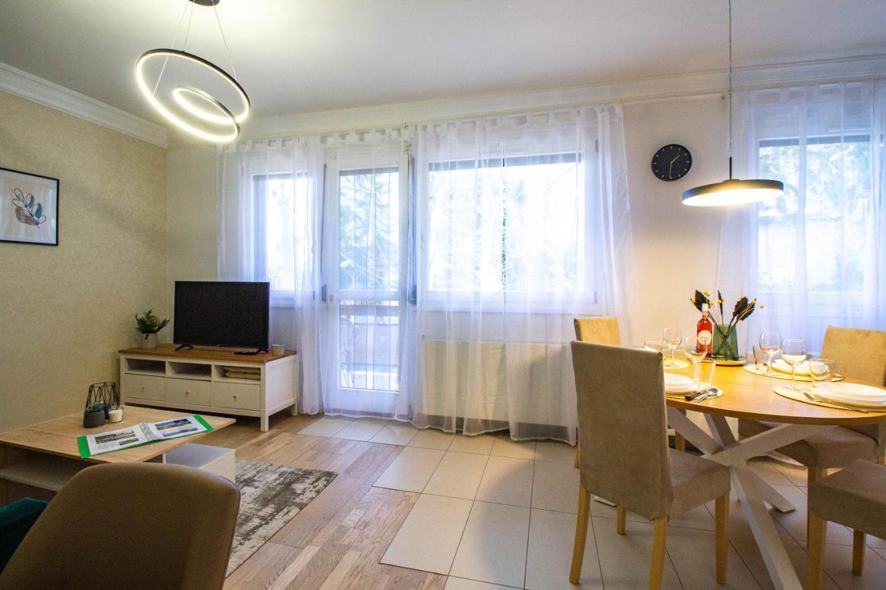 Hillside Lodge Budapest Esterno foto